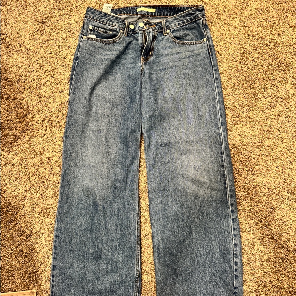 Levi low loose w28